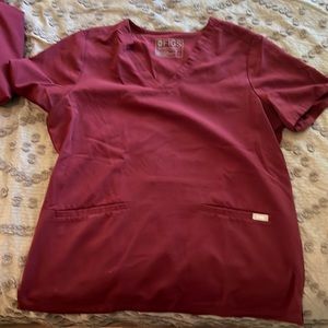 Figs Maroon 3 pocket scrub top